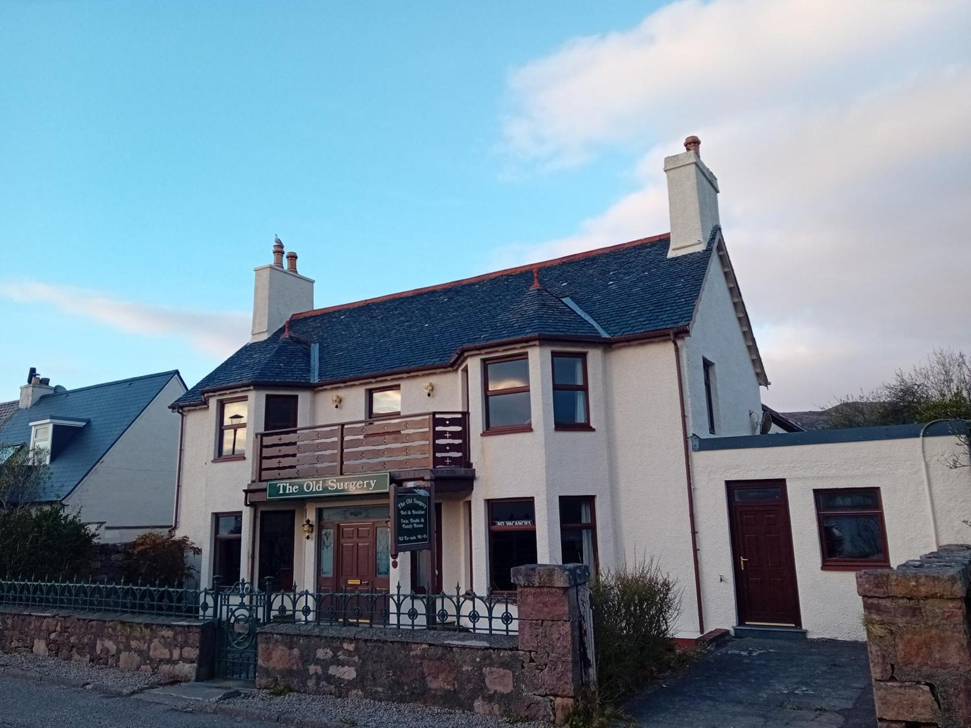 Old Surgery Guest House Ullapool Exteriör bild